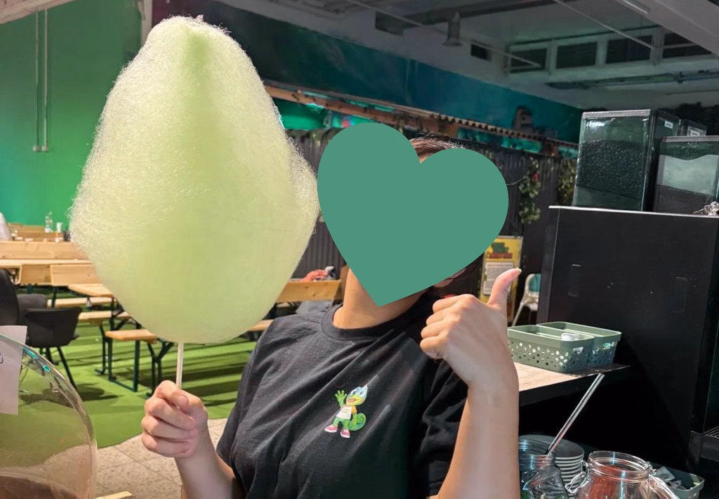 Frische Zuckerwatte im Funcenter Peine zum Jubiläum am 1. Geburtstag